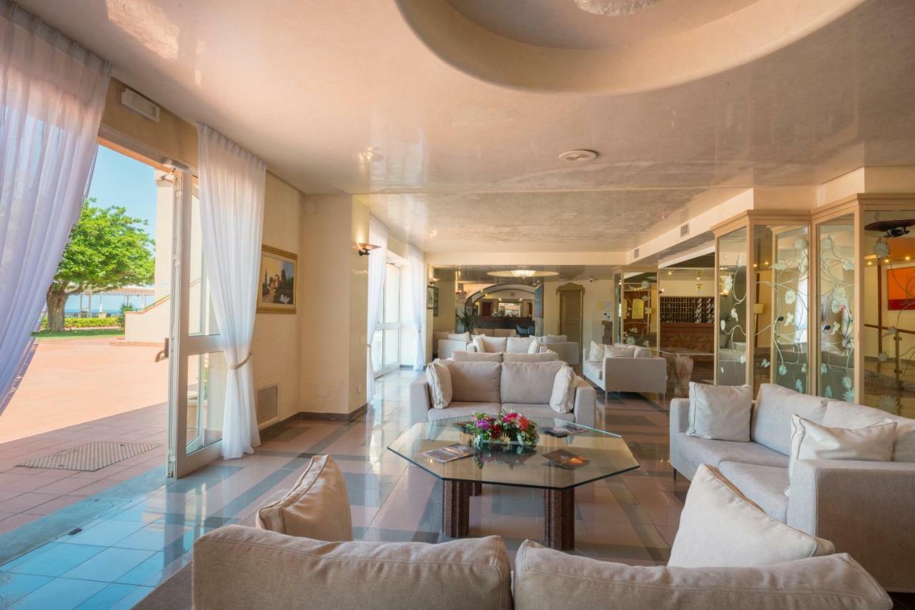Th - Florio Park 4*
